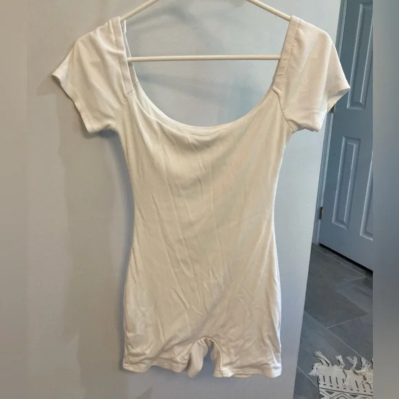 White Fox Places To Be Playsuit in White Size Small Ribbed - Picture 3 of 6